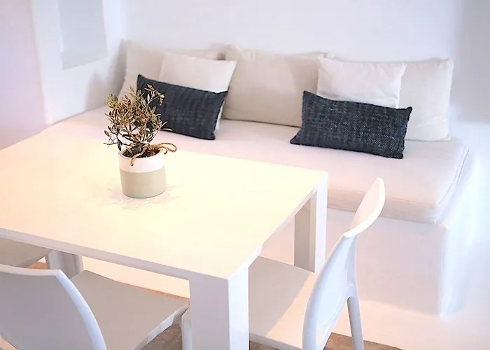 Elia Mykonos Ελιά